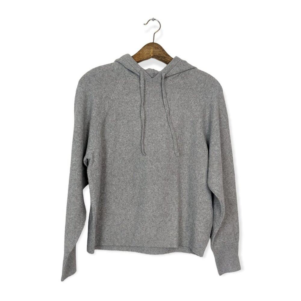 Vero Moda Hoodie Blouse XS Light Gray Drawstring Casual Athleisure NWT
